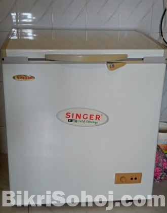 Singer deep fridge